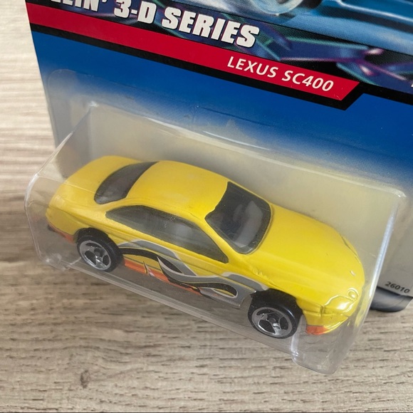 Hot Wheels Lexus SC400 Seein’ 3-D Series Mattel - Picture 3 of 4